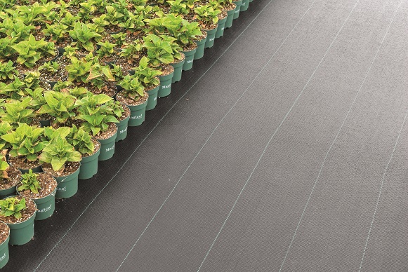 Malla antihierba negra 110 gr/m2. rollo 2,10 x 100 m. Enpilon + REGALO